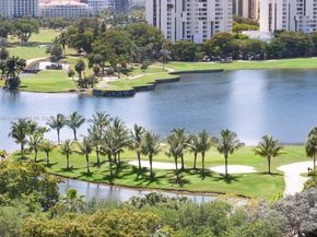 20281 E Country Club Dr 1009, Aventura FL 33180