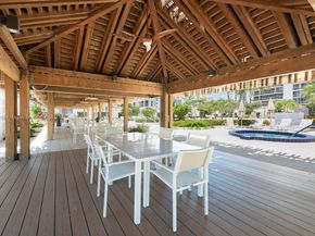 20281 E Country Club Dr 1009, Aventura FL 33180