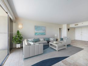 20281 E Country Club Dr 1009, Aventura FL 33180