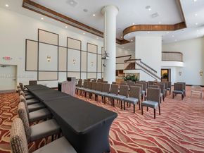 20281 E Country Club Dr 1009, Aventura FL 33180