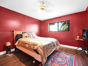 1500 SW 98th Ave, Pembroke Pines FL 33025