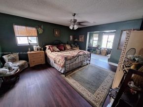 1500 SW 98th Ave, Pembroke Pines FL 33025