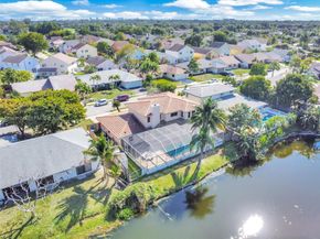 1500 SW 98th Ave, Pembroke Pines FL 33025