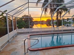 1500 SW 98th Ave, Pembroke Pines FL 33025