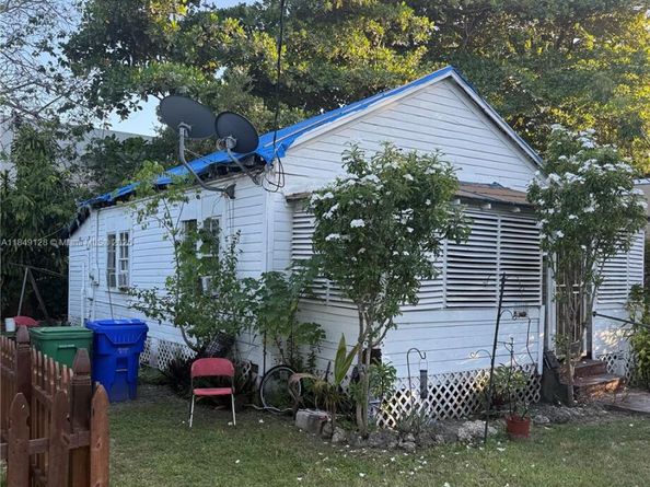 3748 Washington Ave, Miami FL 33133