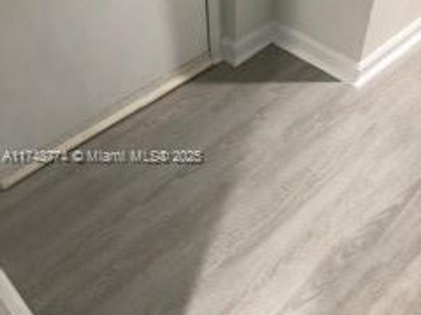 2740 SW 28th Ter 301, Miami FL 33133