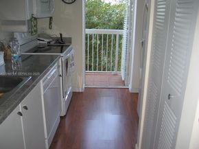 2740 SW 28th Ter 301, Miami FL 33133