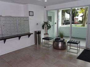 2740 SW 28th Ter 301, Miami FL 33133
