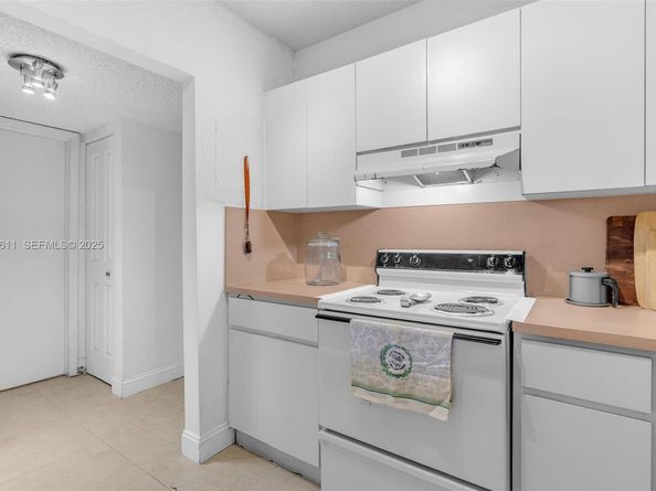 1900 W 68th St F302, Hialeah FL 33014