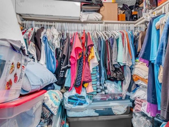 1900 W 68th St F302, Hialeah FL 33014