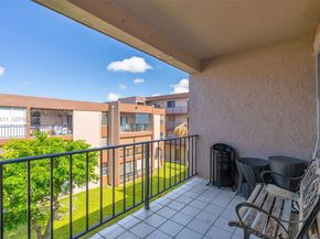 1900 W 68th St F302, Hialeah FL 33014