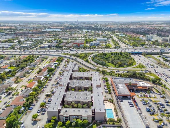 1900 W 68th St F302, Hialeah FL 33014