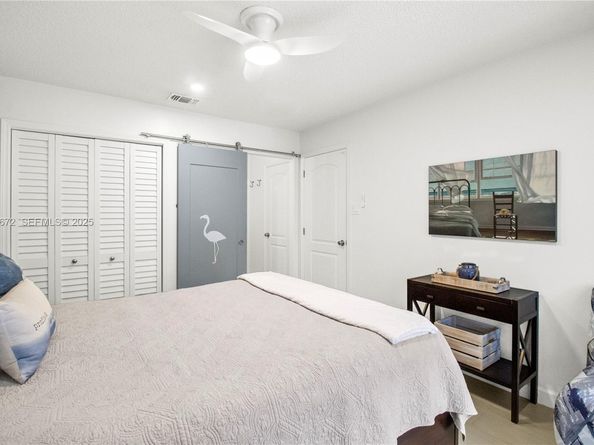 1056 E Lakes Dr, Deerfield Beach FL 33064