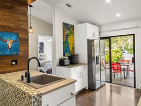 1056 E Lakes Dr, Deerfield Beach FL 33064