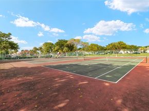 1056 E Lakes Dr, Deerfield Beach FL 33064