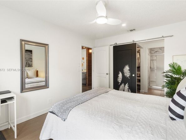 1056 E Lakes Dr, Deerfield Beach FL 33064