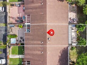 1056 E Lakes Dr, Deerfield Beach FL 33064