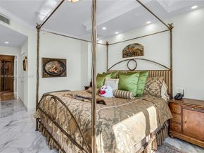 888 Brickell Key Dr 1807, Miami FL 33131