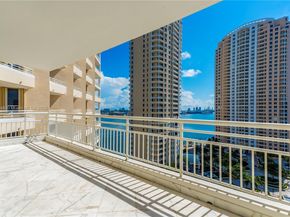 888 Brickell Key Dr 1807, Miami FL 33131