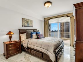 888 Brickell Key Dr 1807, Miami FL 33131