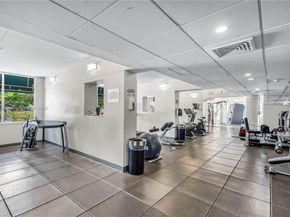 888 Brickell Key Dr 1807, Miami FL 33131
