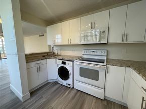 9471 Evergreen Pl 401, Davie FL 33324