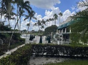 9471 Evergreen Pl 401, Davie FL 33324