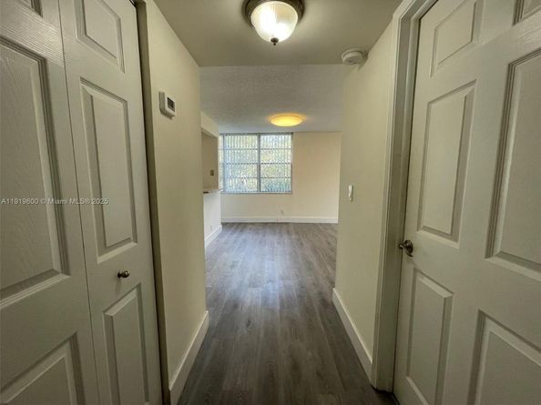 9471 Evergreen Pl 401, Davie FL 33324