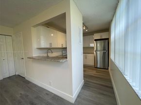 9471 Evergreen Pl 401, Davie FL 33324