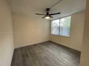 9471 Evergreen Pl 401, Davie FL 33324