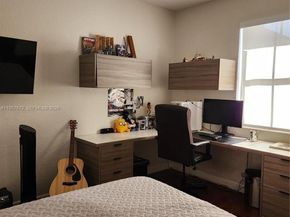 11629 NW 87th Ln 11629, Doral FL 33178