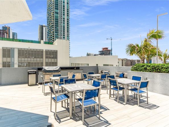 480 NE 30th St 1807, Miami FL 33137