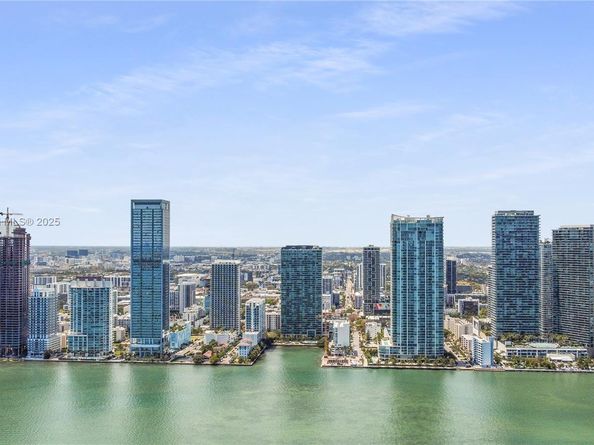 480 NE 30th St 1807, Miami FL 33137