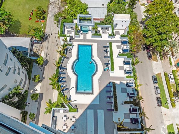 480 NE 30th St 1807, Miami FL 33137
