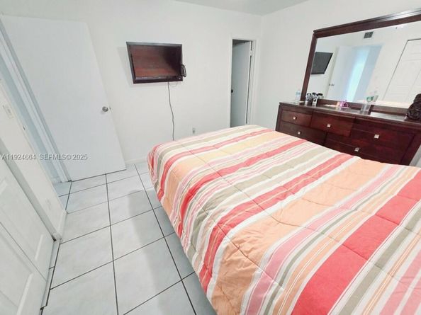 10375 N Kendall Dr J7, Miami FL 33176