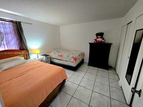 10375 N Kendall Dr J7, Miami FL 33176