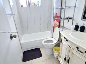 10375 N Kendall Dr J7, Miami FL 33176