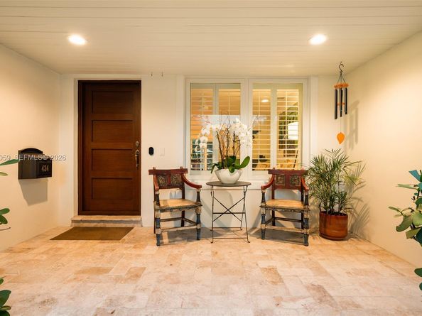 424 Sansovino Ave, Coral Gables FL 33146