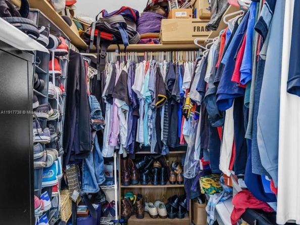 3135 SW 80th Ave, Miami FL 33155