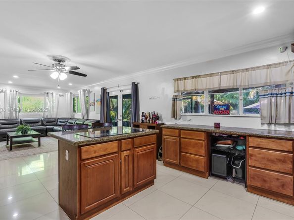 3135 SW 80th Ave, Miami FL 33155