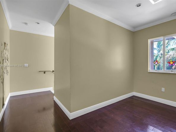 3135 SW 80th Ave, Miami FL 33155