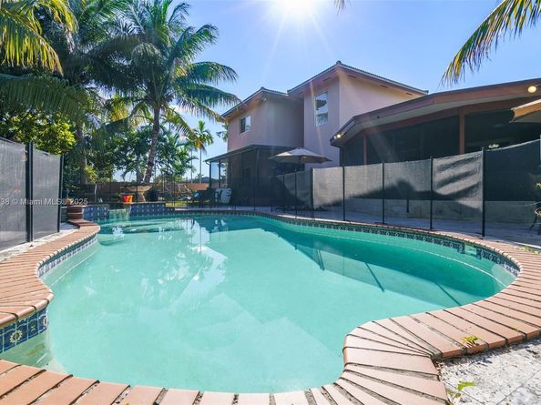 3135 SW 80th Ave, Miami FL 33155