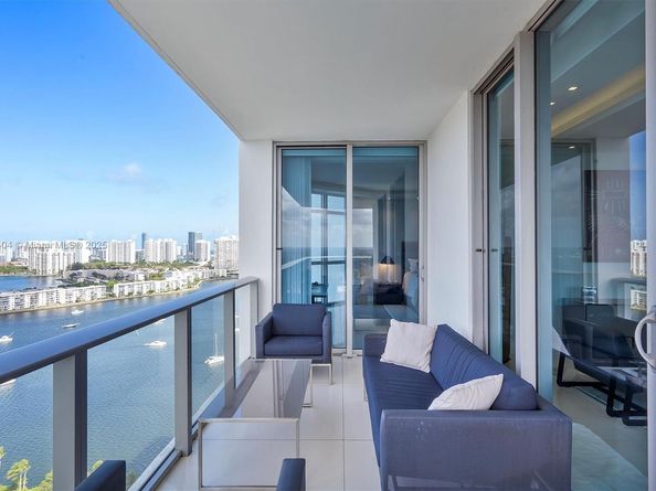 17301 Biscayne Blvd 2302, North Miami Beach FL 33160