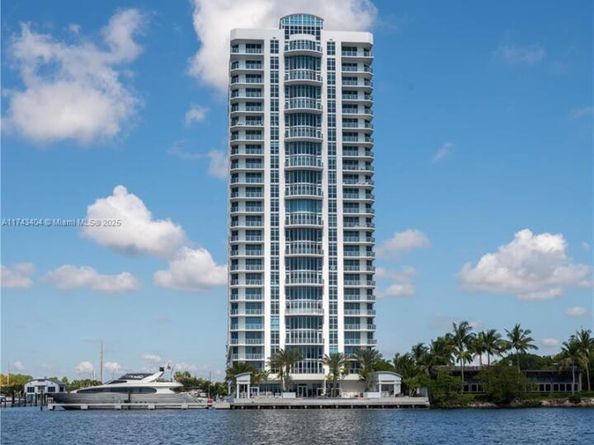 17301 Biscayne Blvd 2302, North Miami Beach FL 33160