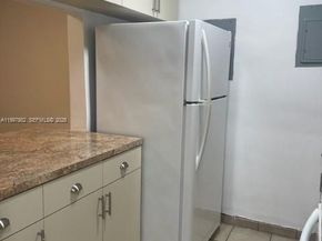 1530 SW 2nd St 105, Miami FL 33135
