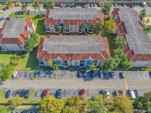 18840 NW 57th Ave 107, Hialeah FL 33015