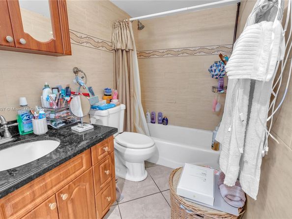 18840 NW 57th Ave 107, Hialeah FL 33015