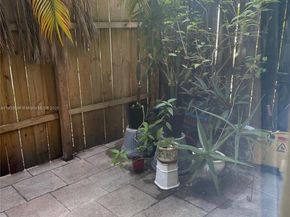 807 W Oakland Park Blvd G1, Oakland Park FL 33311