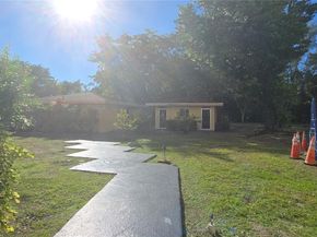 17890 W Dixie Hwy 515, North Miami Beach FL 33160