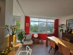 17890 W Dixie Hwy 515, North Miami Beach FL 33160